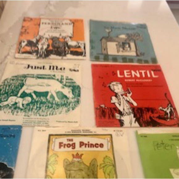 Vintage from 70s 13 Children’s records 331/2 rpm 13 of them with jackets - Picture 8 of 10